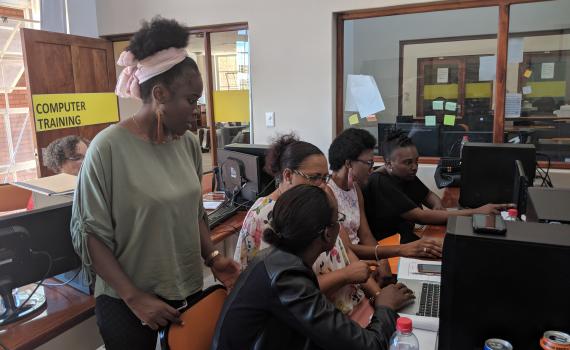 Computer training in a public library 